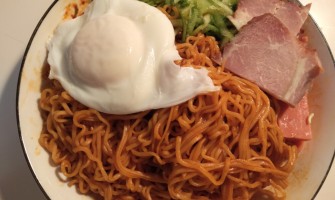 擺攤3元火雞面多重？怎么操作合適，值得深入了解！